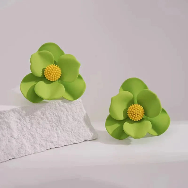 Green Flower Stud Earrings Crystal Dangle Earrings for Women Cute Zircon Flower Clip Light Luxury Casual Party Jewelry Gifts