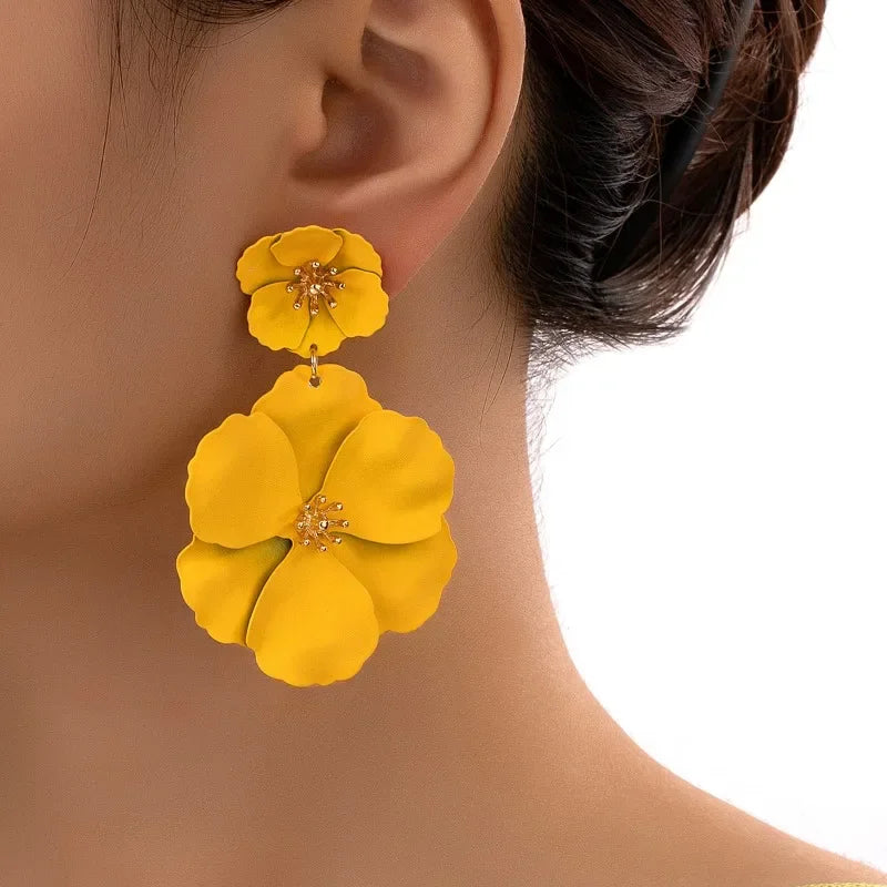 Women Fuchsia Flower Drop Earrings Fashion Jewelry Vintage Temperament Sweet Flower Dangle Earring for Women Holiday Bridal