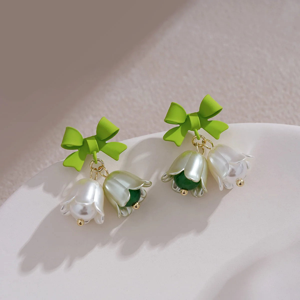Green Flower Stud Earrings Crystal Dangle Earrings for Women Cute Zircon Flower Clip Light Luxury Casual Party Jewelry Gifts