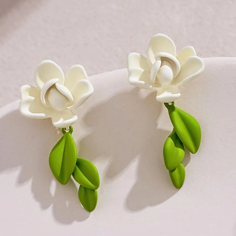 Green Flower Stud Earrings Crystal Dangle Earrings for Women Cute Zircon Flower Clip Light Luxury Casual Party Jewelry Gifts