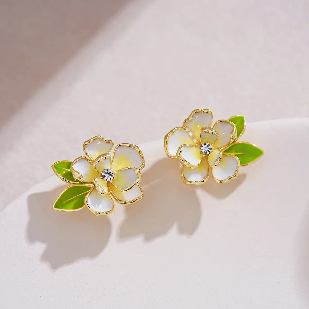 Green Flower Stud Earrings Crystal Dangle Earrings for Women Cute Zircon Flower Clip Light Luxury Casual Party Jewelry Gifts