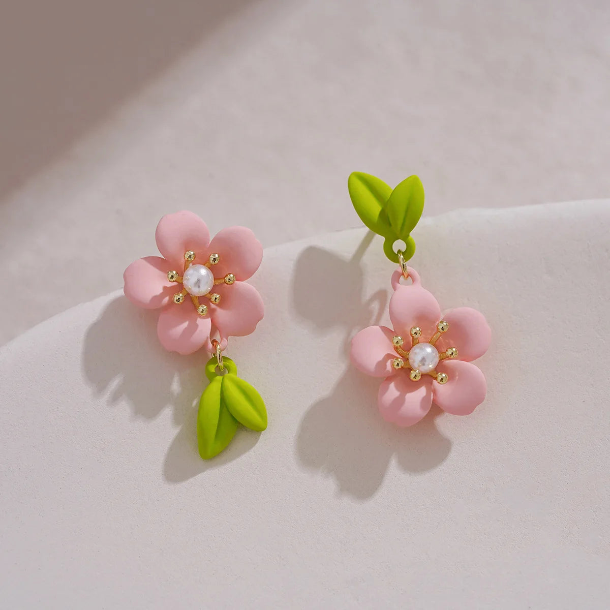 Green Flower Stud Earrings Crystal Dangle Earrings for Women Cute Zircon Flower Clip Light Luxury Casual Party Jewelry Gifts