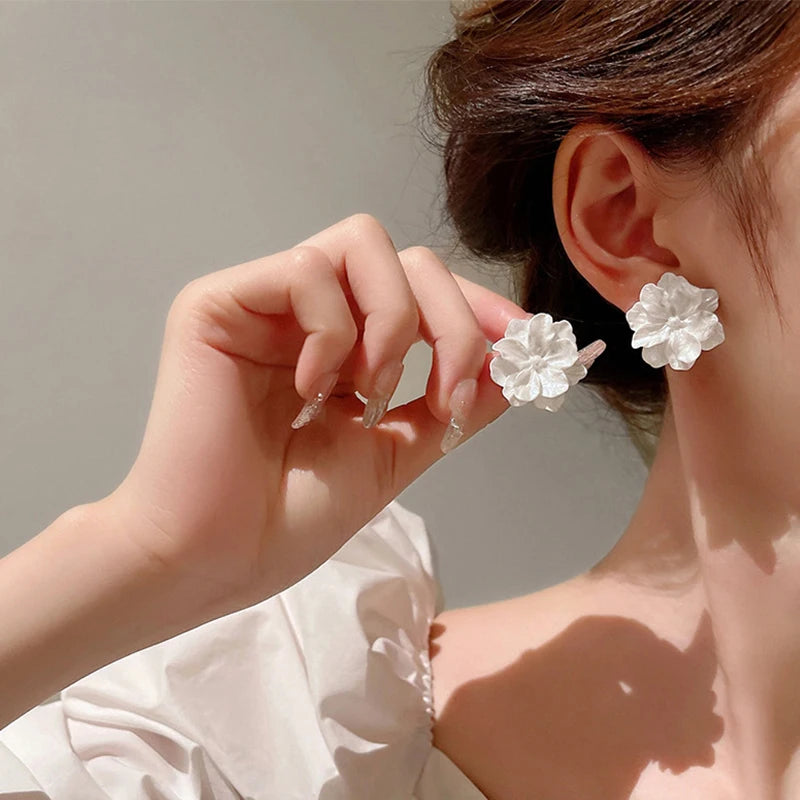 Hollow Y2k Pink Crystal Flower Pearl Ear Studs Summer New Arrival  Korean Fashion Luxury Hoop Earrings For Women Jewelry Gift