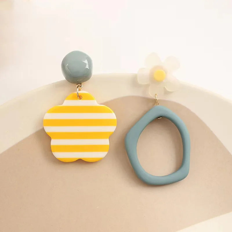 Green Flower Stud Earrings Crystal Dangle Earrings for Women Cute Zircon Flower Clip Light Luxury Casual Party Jewelry Gifts