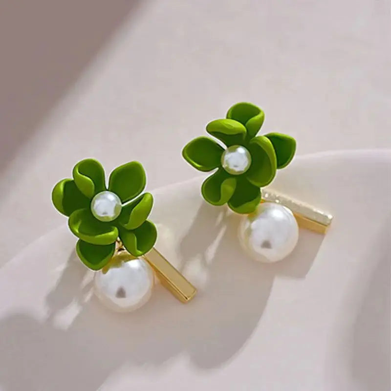 Green Flower Stud Earrings Crystal Dangle Earrings for Women Cute Zircon Flower Clip Light Luxury Casual Party Jewelry Gifts
